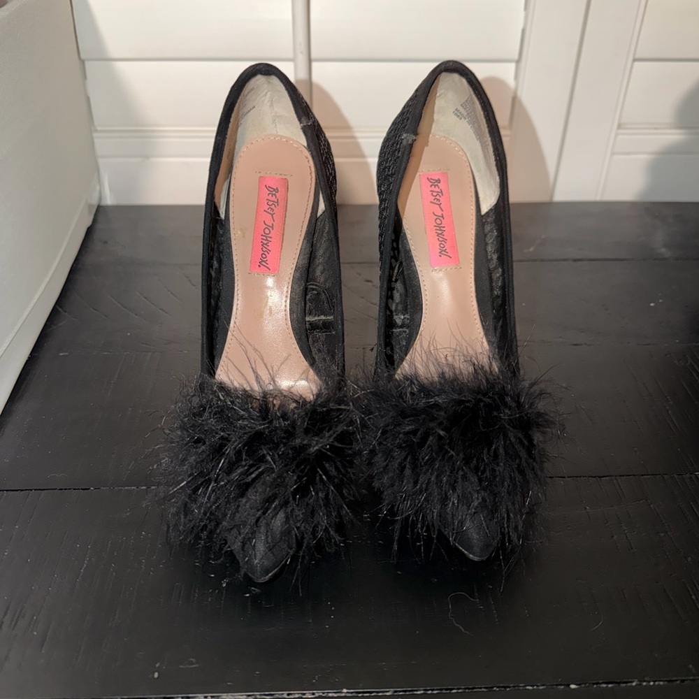 Betsey Johnson Black Feather Embellished Heels